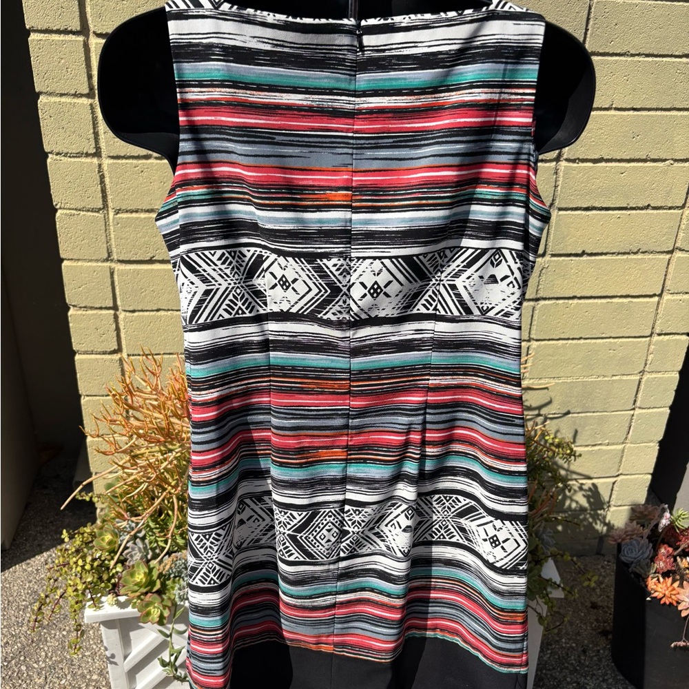 Pattern Sleeveless Dress - Picture 13 of 14